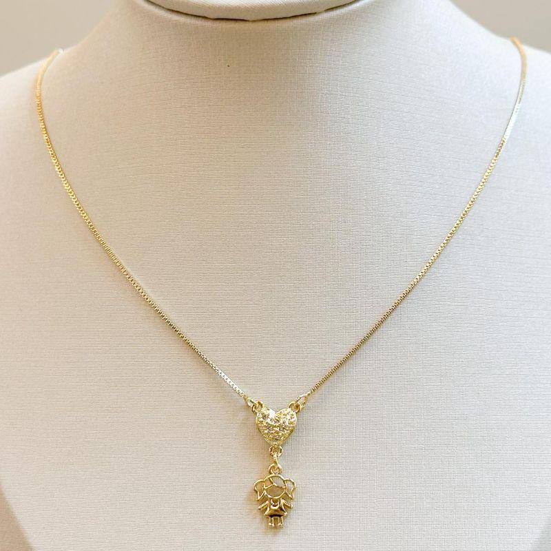 Colar Coração Cravejado Uma Menina